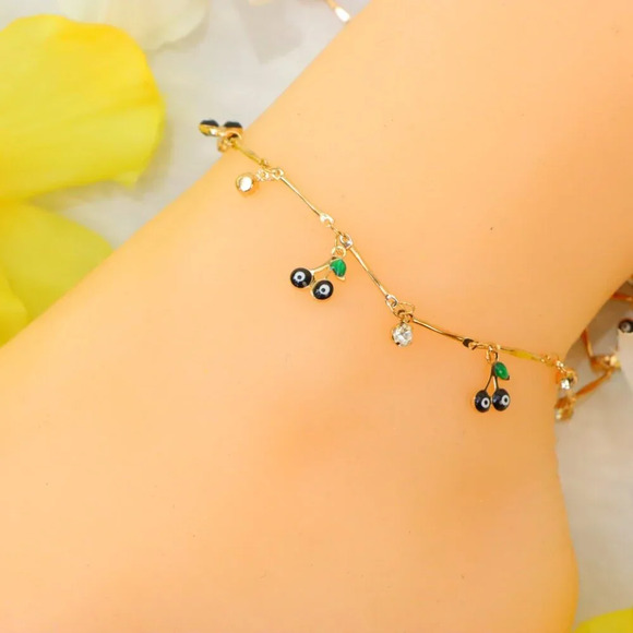 Minimalist Anklet, Sleek & Modern Design, Women’s Fashion, YC110139-A - Picture 5 of 10